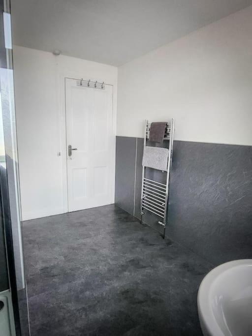 Central 2-Bedroom Bunglow With Double Sofa Bed Carnoustie Extérieur photo