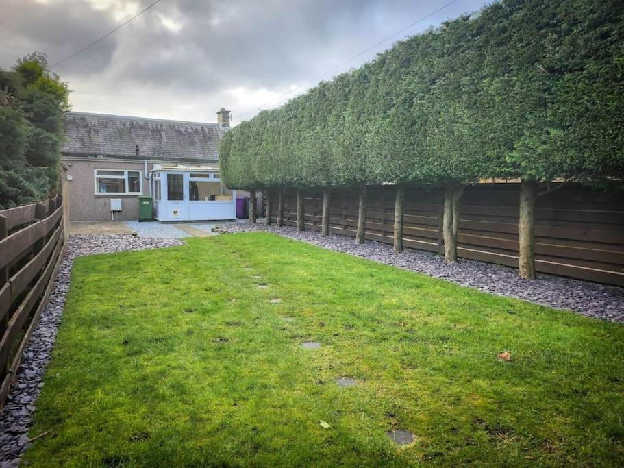 Central 2-Bedroom Bunglow With Double Sofa Bed Carnoustie Extérieur photo